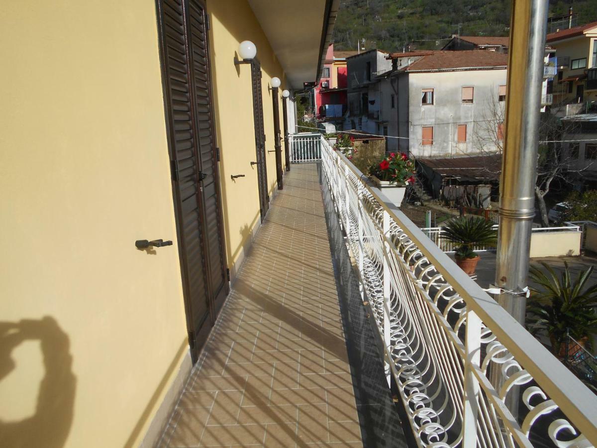 Appartamento Mare E Monti Pimonte Eksteriør billede